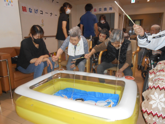 納涼祭金魚すくい